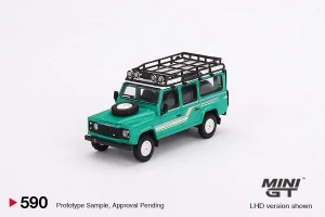 MiniGT #590 Land Rover Defender 110 1985 County Station Wagon Trident Green